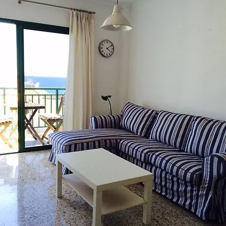 Hola 14-3 Apartmán *